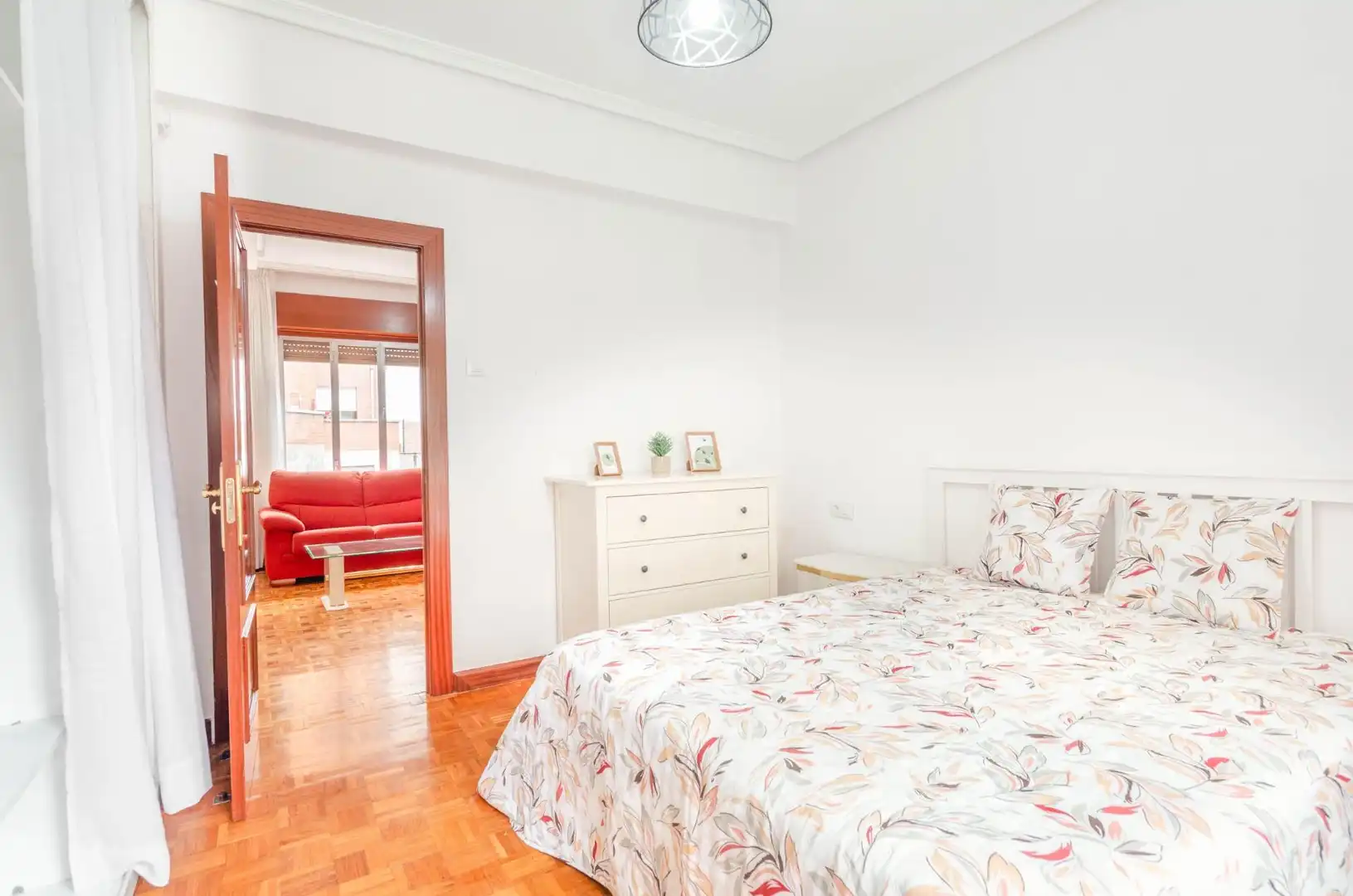 Flat for rent in Calle RAMON PEREZ DE AYALA, 52, San Pedro - Siana