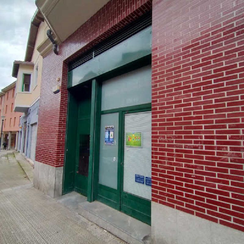 Vista exterior de Local en venda en Bilbao 