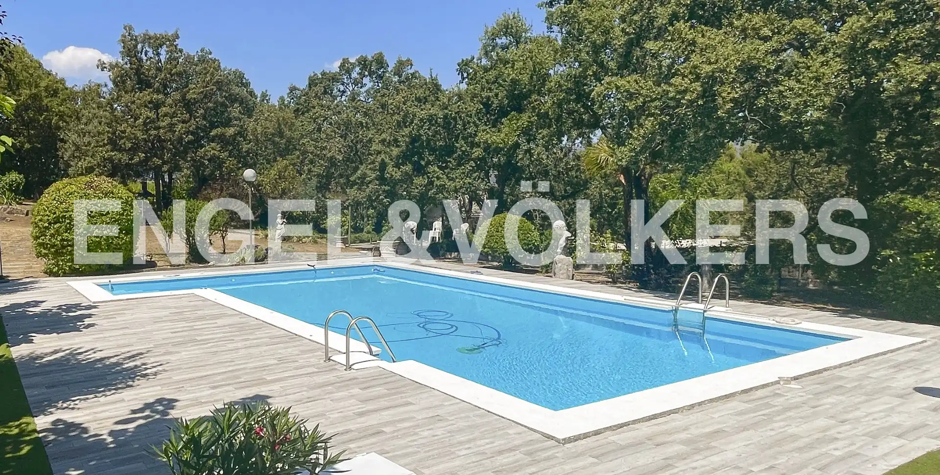 Piscina de Residencial en venta en Guadalix de la Sierra