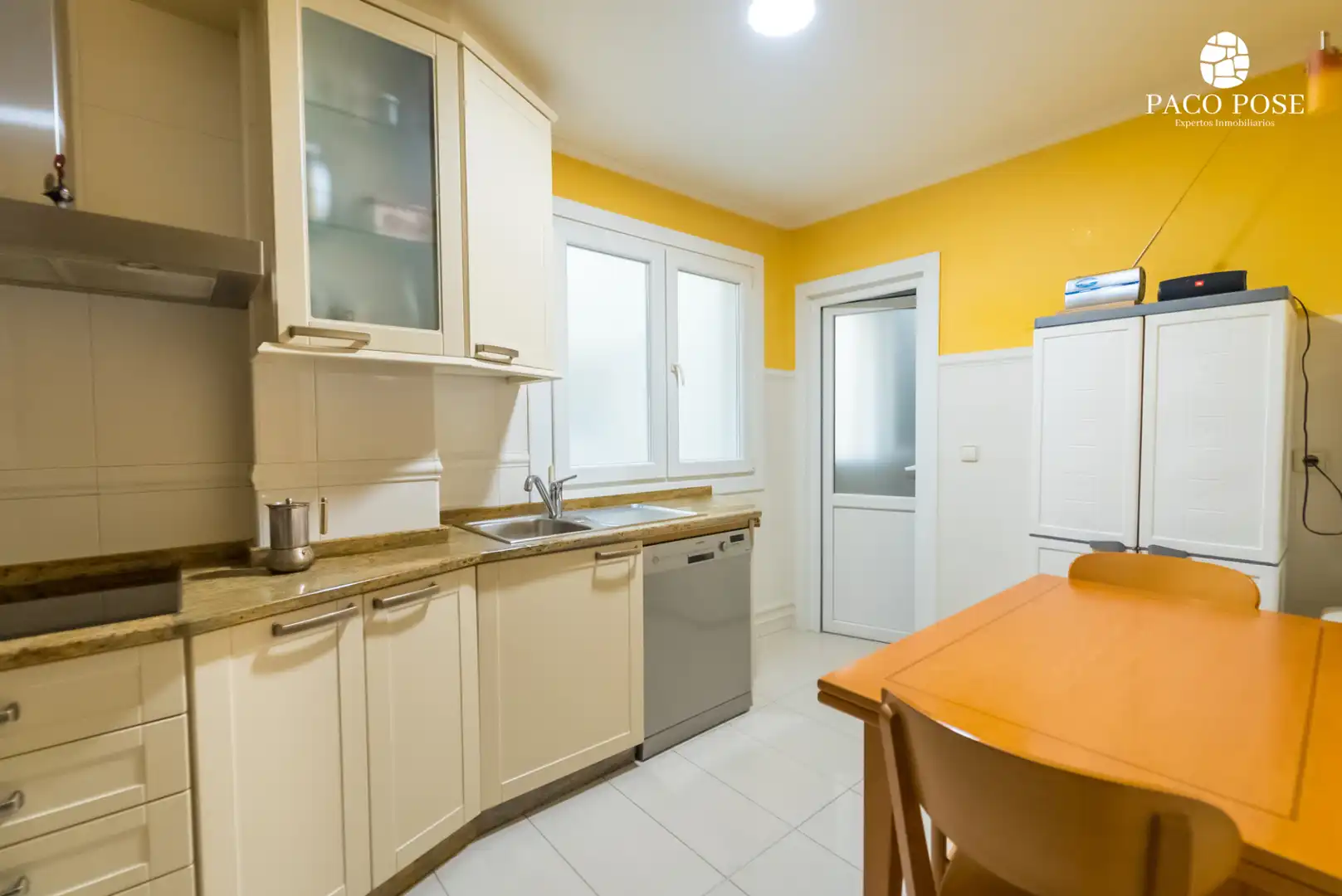 Cocina de Piso en venta en A Coruña Capital  con Calefacción, Trastero y Amueblado