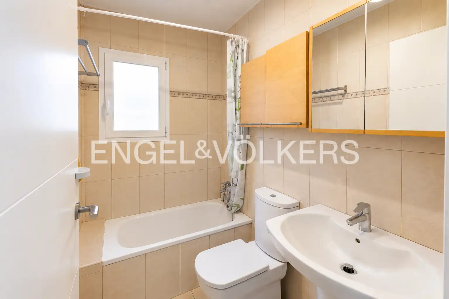 Bathroom of Flat for sale in Tordera  with Air Conditioner, Heating and Balcony