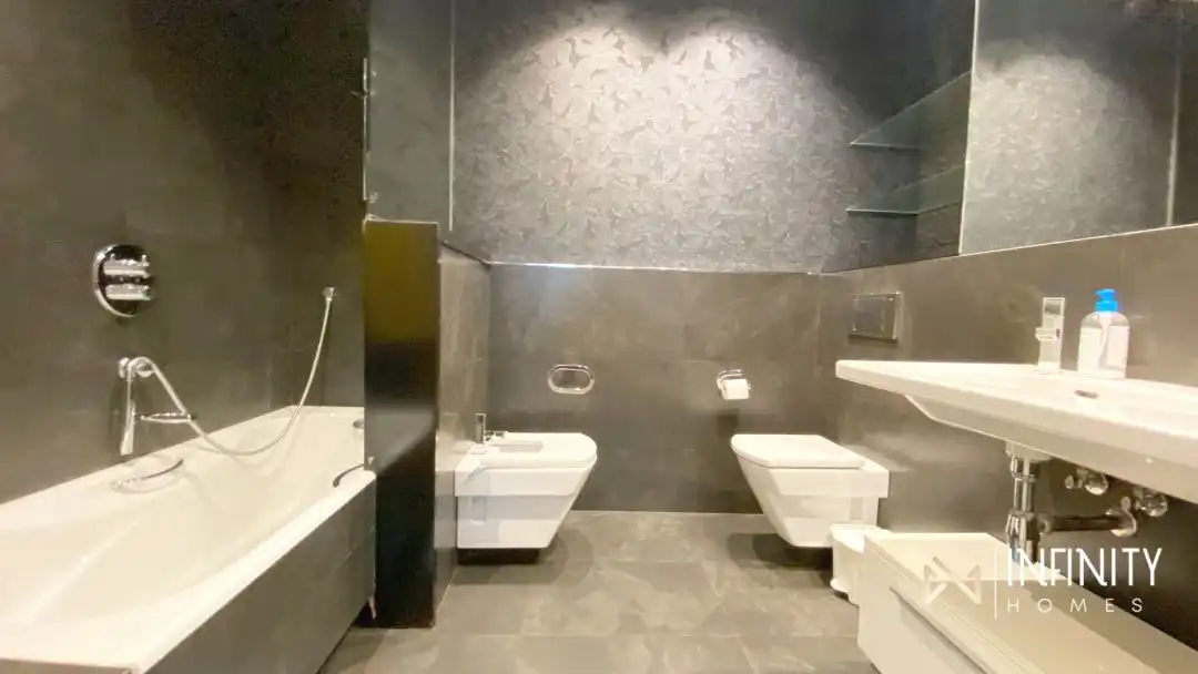 Baño de Piso de alquiler en Bilbao  con Calefacción, Terraza y Balcón