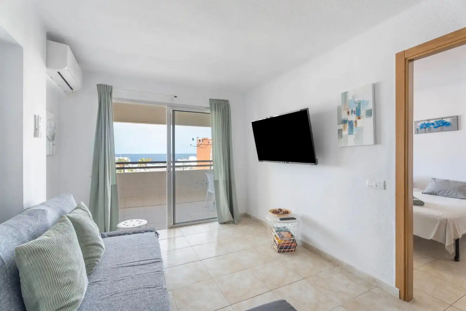 Living room of Flat for sale in Adeje  with Terrace, Swimming Pool and Furnished