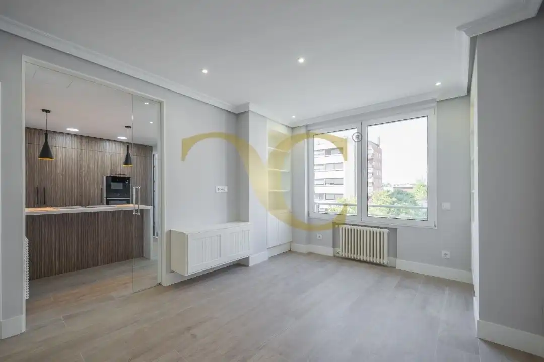 Schlafzimmer von Wohnung zur Miete in Madrid mit Klimaanlage, Heizung und Privatgarten