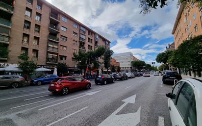 Vista exterior de Local en venda en  Madrid Capital