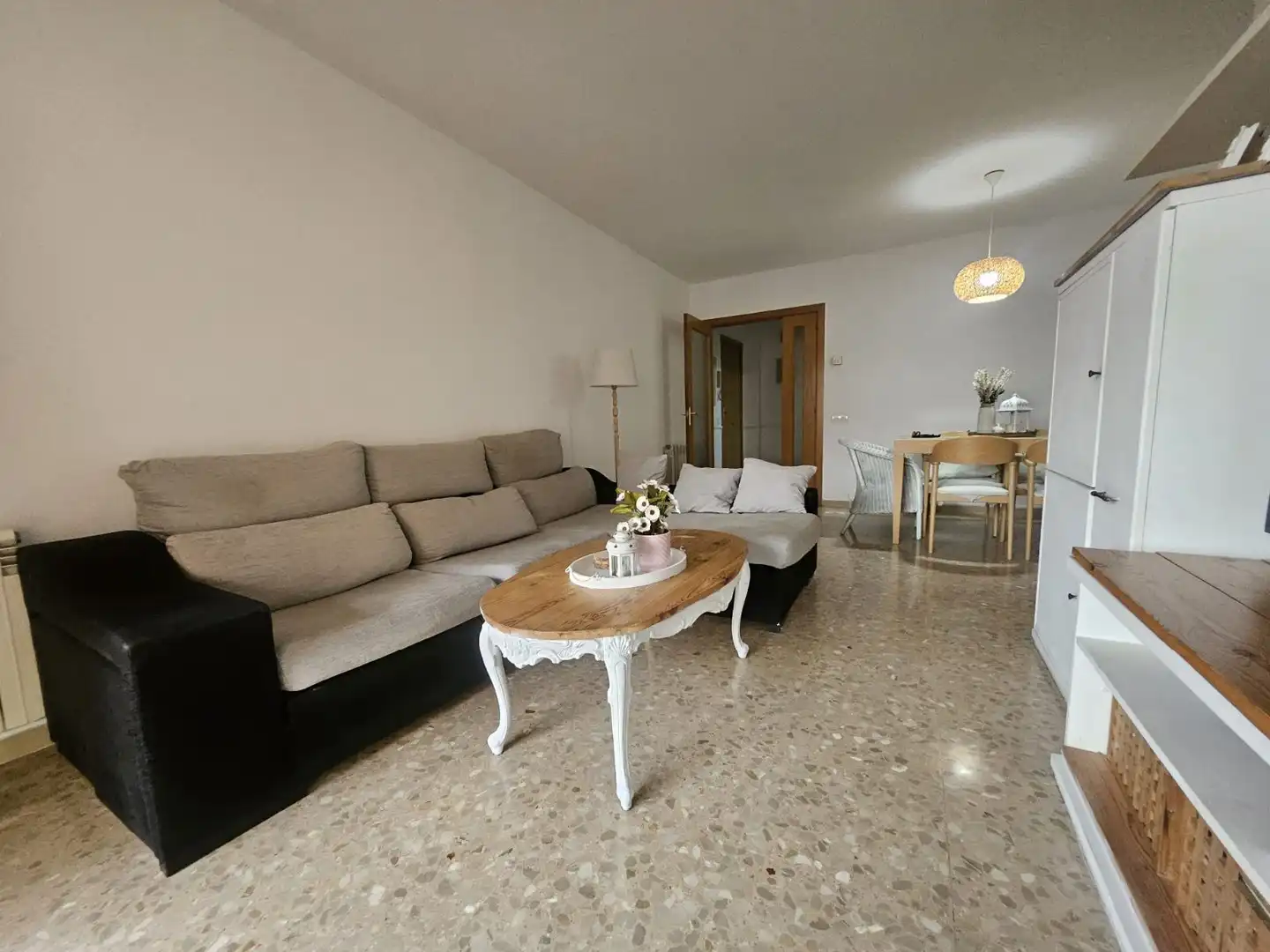 Sala de estar de Piso en venta en Cunit con Calefacción, Terraza y Piscina