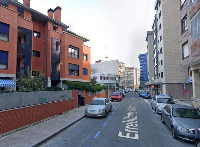 Garaje en Venta en Lamiako - Txopoeta