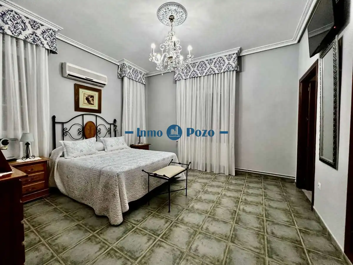 Chalet con piscina en venta en Almendralejo, imagen 9