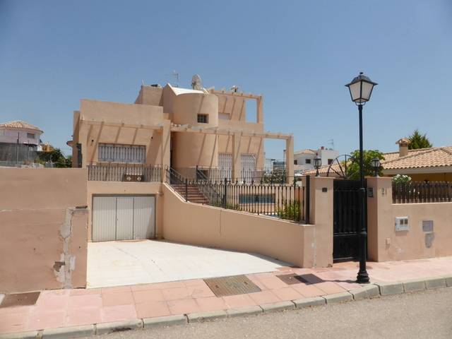 Casa-chalet en Venta en C/ Los Rosales en Los Gallardos