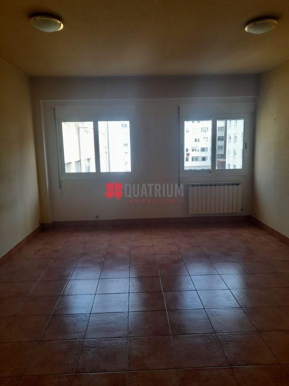 Piso en venta en Hórreo, Ensanche - Sar