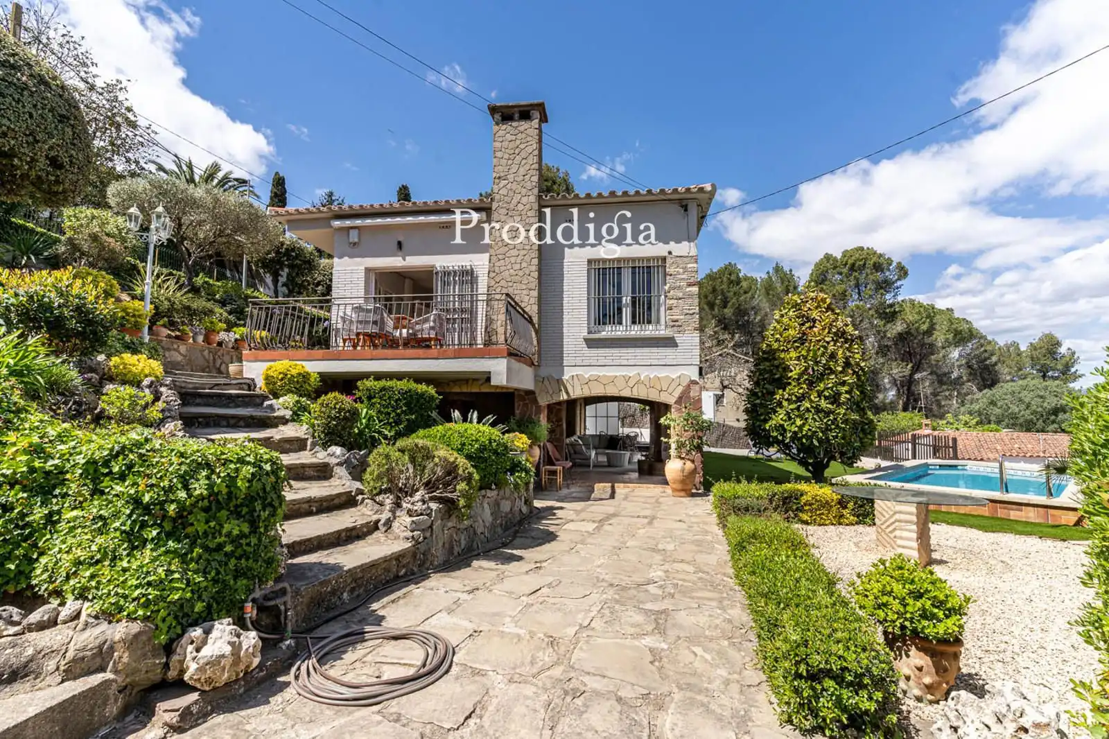 Vista exterior de Casa o xalet de lloguer en Sant Cugat del Vallès amb Aire condicionat, Calefacció i Piscina