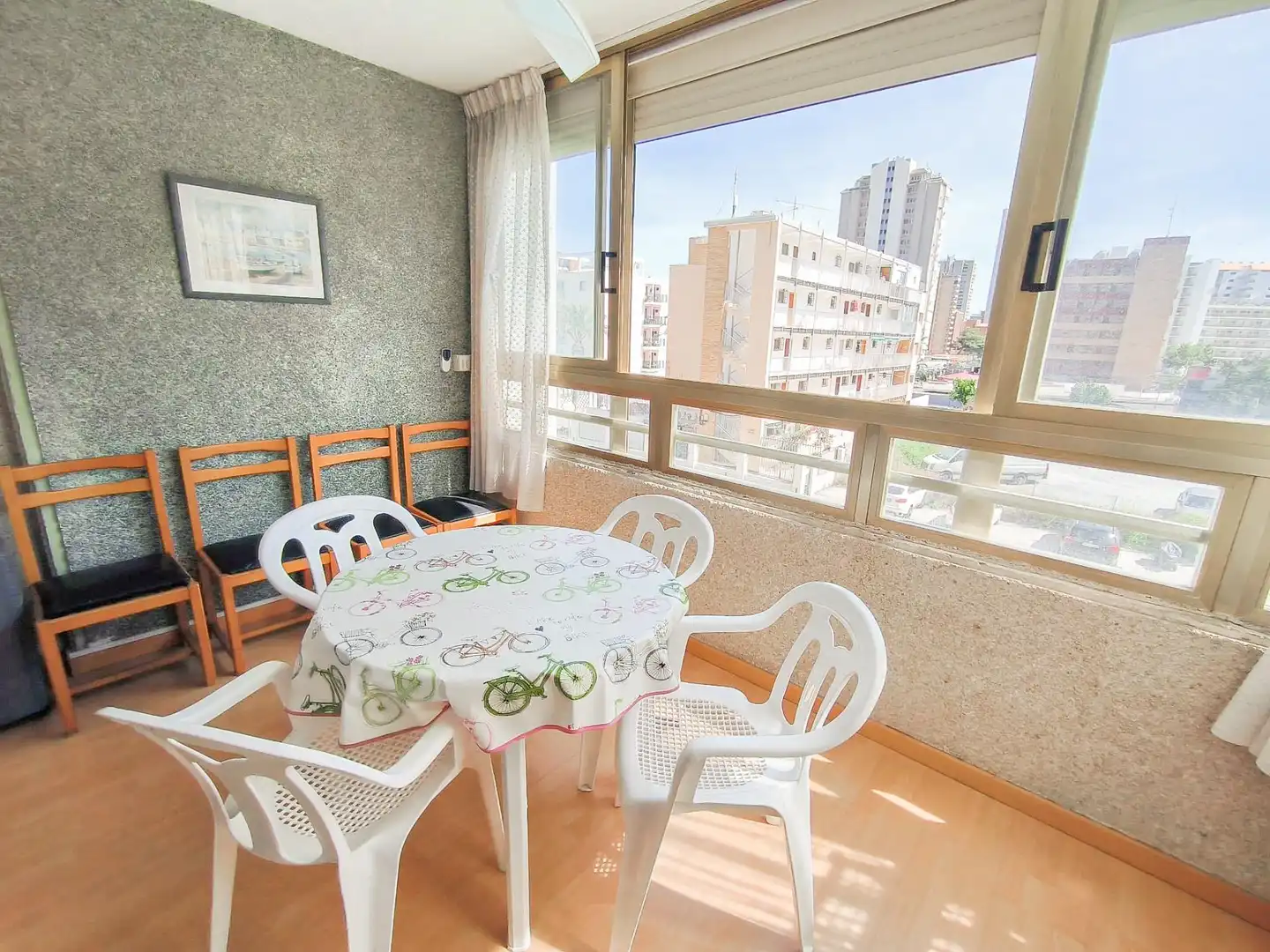Terrassa de Apartament en venda en Benidorm amb Aire condicionat, Jardí privat i Moblat