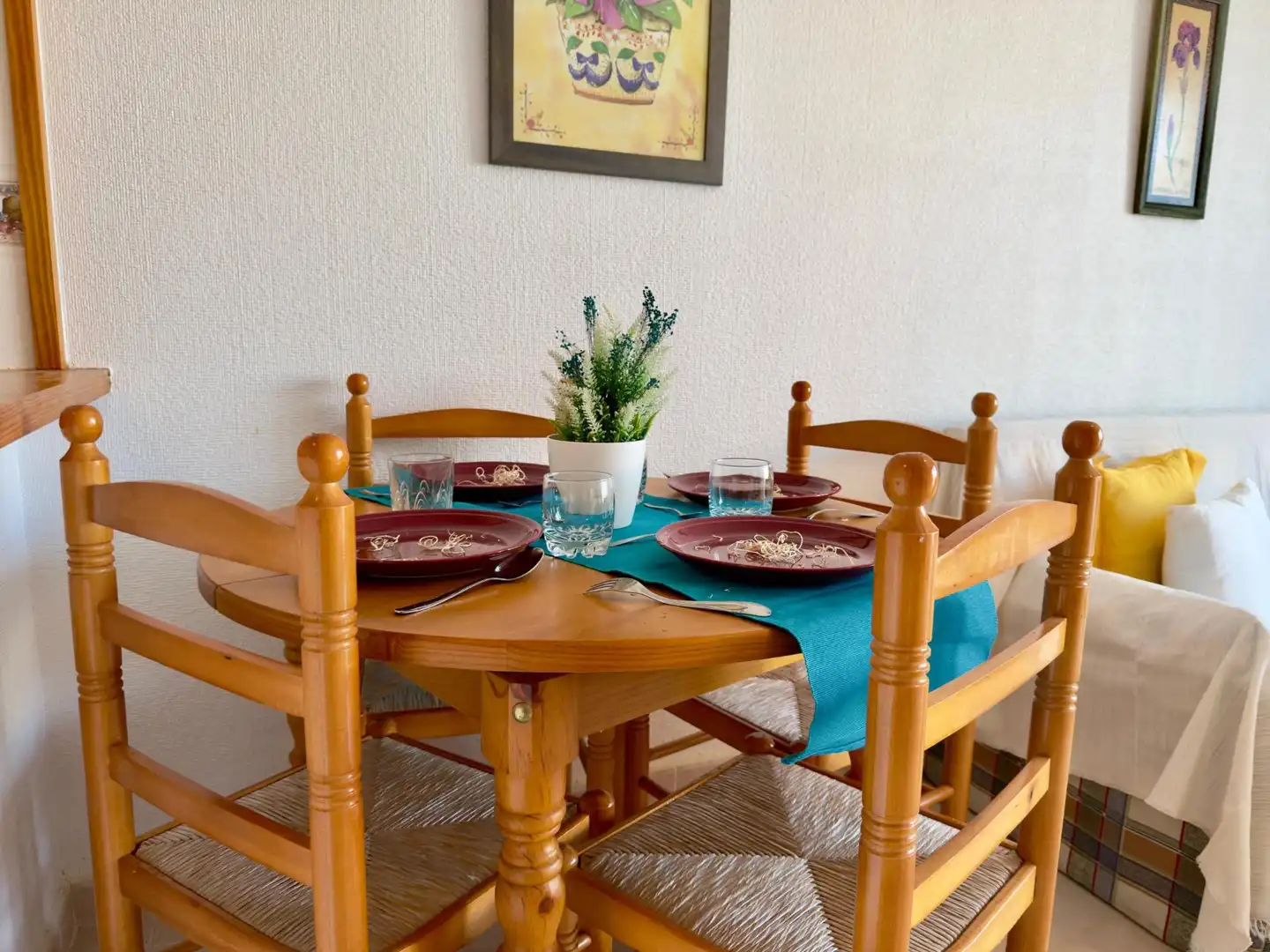 Comedor de Casa o chalet en venta en Torrevieja con Jardín privado, Amueblado y Piscina comunitaria