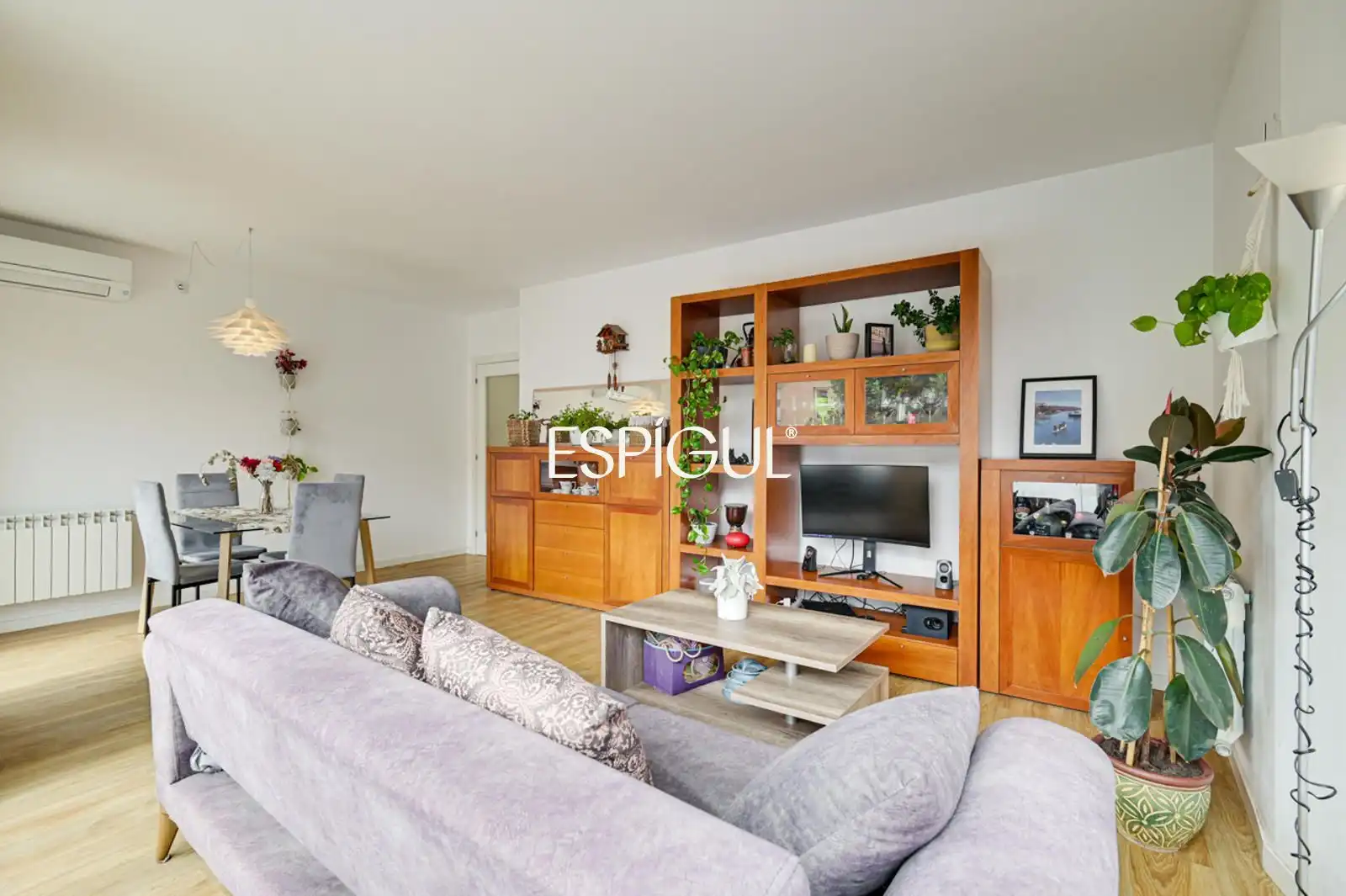 Sala de estar de Piso en venta en Girona con Aire acondicionado, Parquet y Trastero