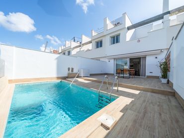 Casa amb piscina en venda a Las Lomas de Rame - Bahía Bella