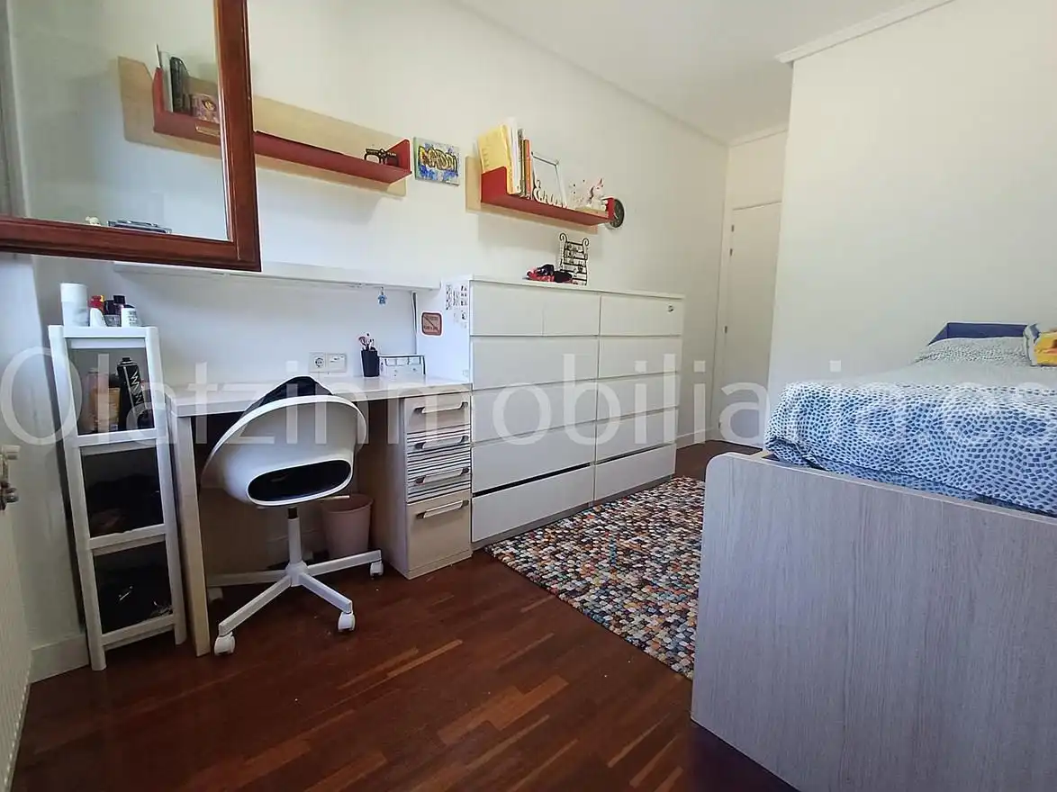 Schlafzimmer von Wohnung zum Verkauf in Güeñes mit Heizung, Abstellraum und Balkon