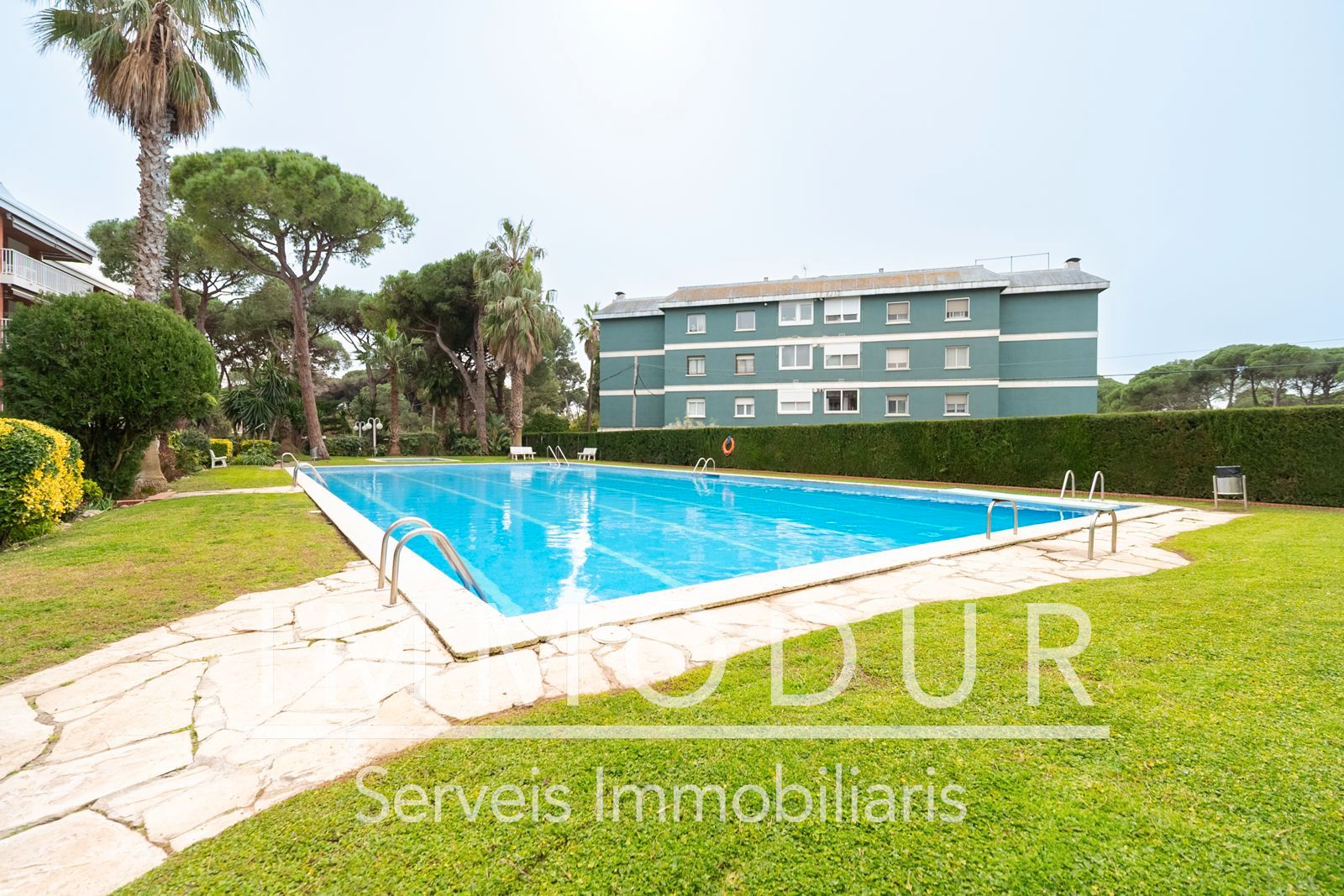 Piscina de Piso en venta en Gavà con Aire acondicionado, Calefacción y Parquet