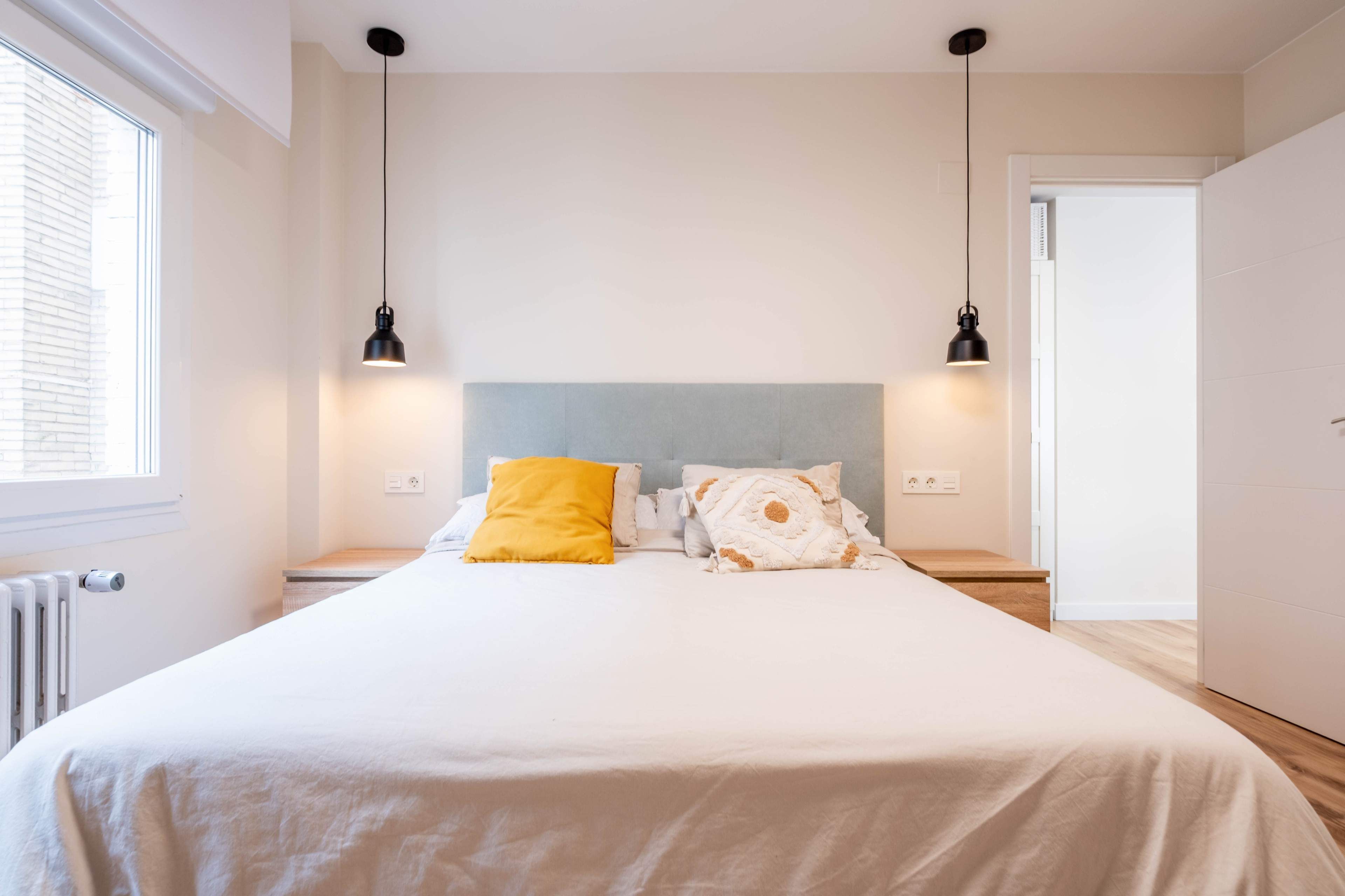 Bedroom of Flat for sale in  Zaragoza Capital  with Air Conditioner and Heating