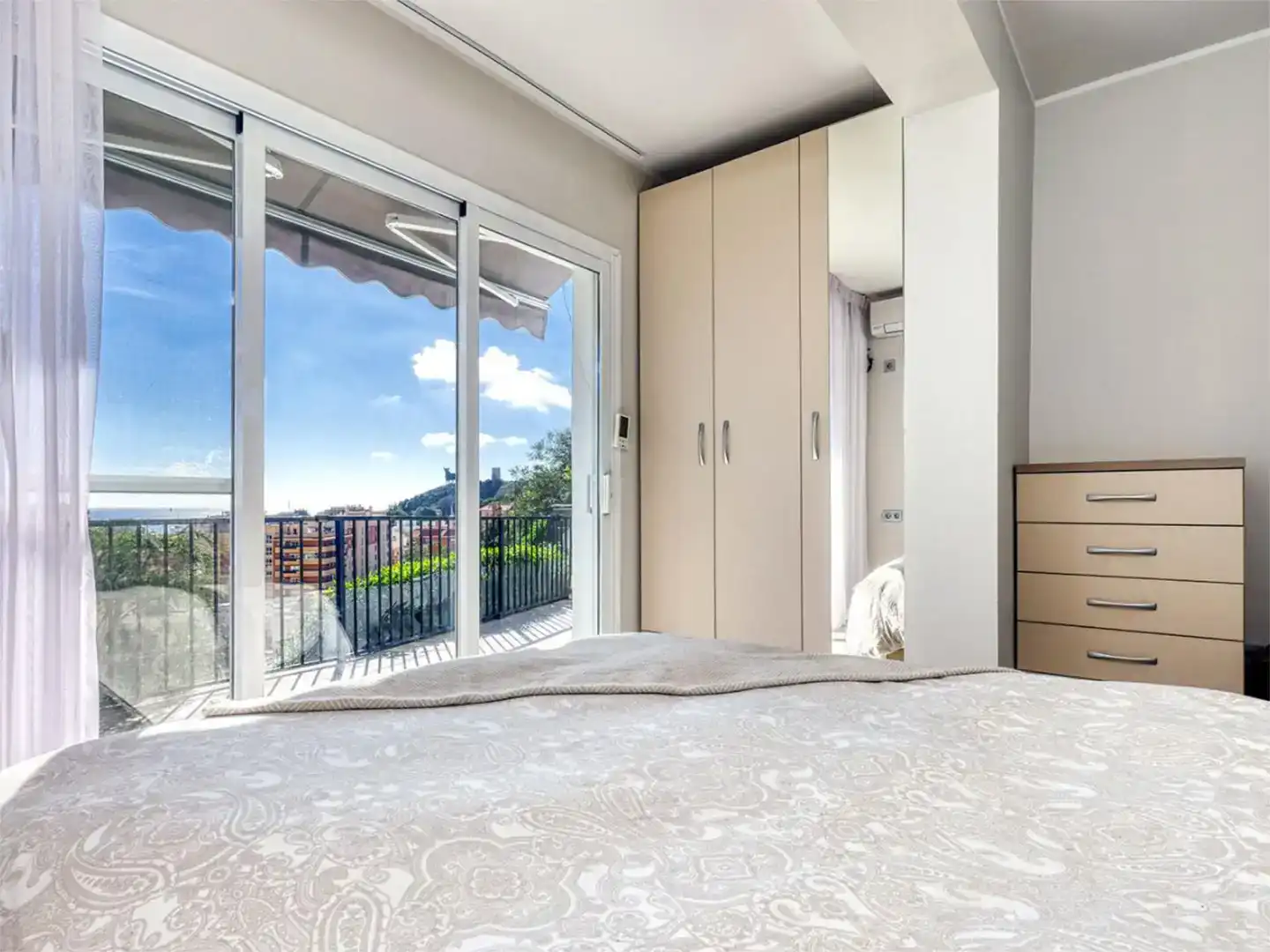 Habitación de Casa o chalet en venta en Fuengirola con Aire acondicionado y Piscina