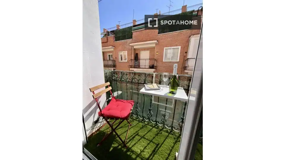 Wohnung mit Balkon zur Miete in Tetuán