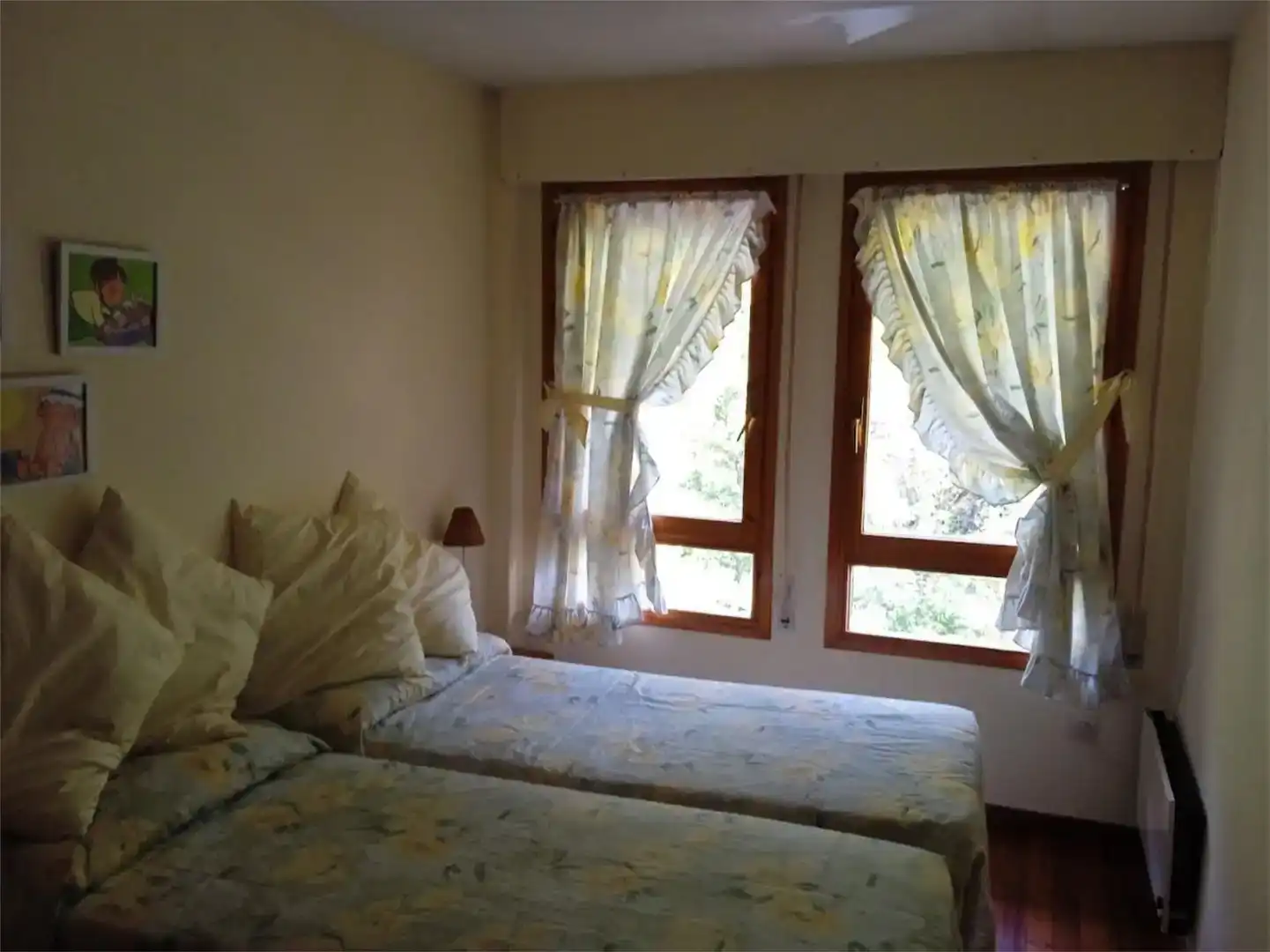 Habitación de Piso de alquiler en Canfranc con Parquet, Trastero y Amueblado
