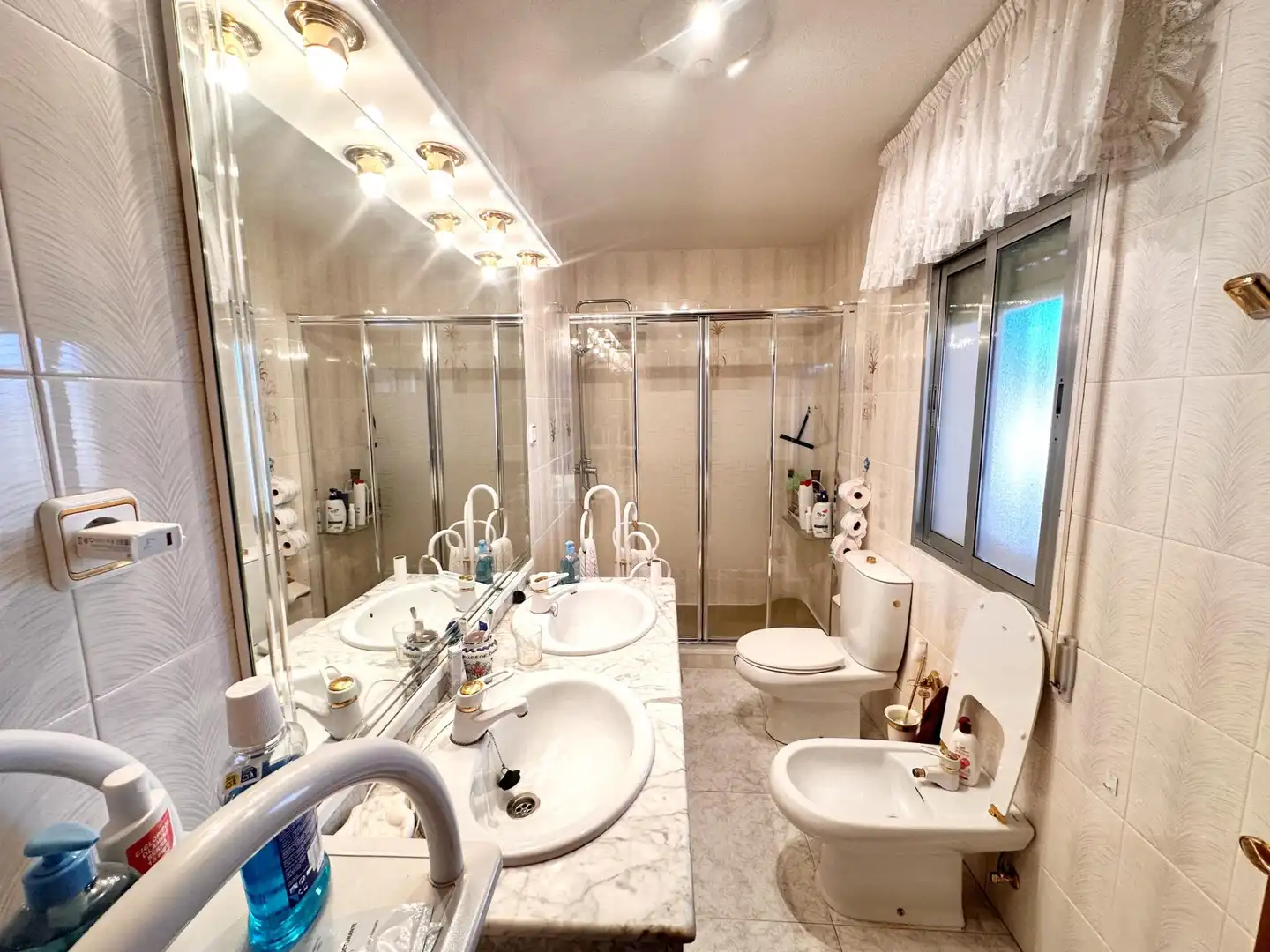 Bathroom of Houses for sale in Escalona  with Air Conditioner, Heating and Private garden