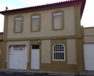 Exterior view of House or chalet for sale in Vigo   with Private garden, Parquet flooring and Terrace