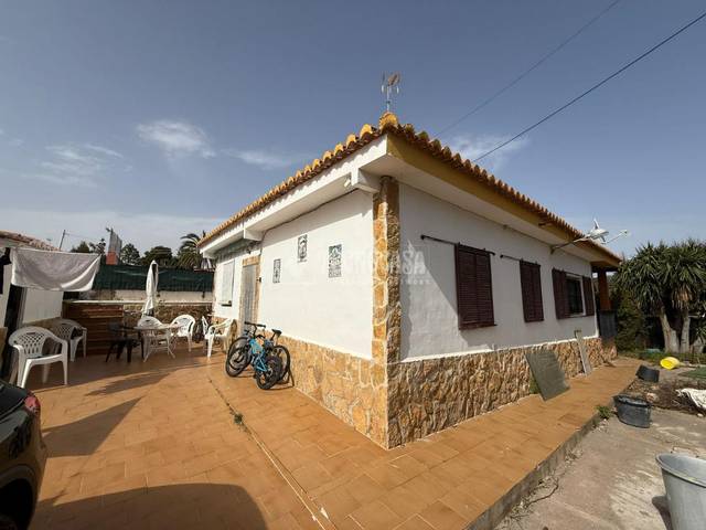Casa-chalet en Venta en C. Vascongadas en La Loma - Las Lomas