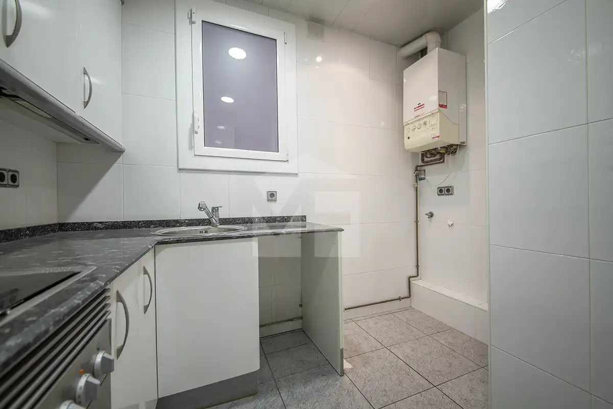 Kitchen of Flat for sale in Barcelona  with Heating and Balcony