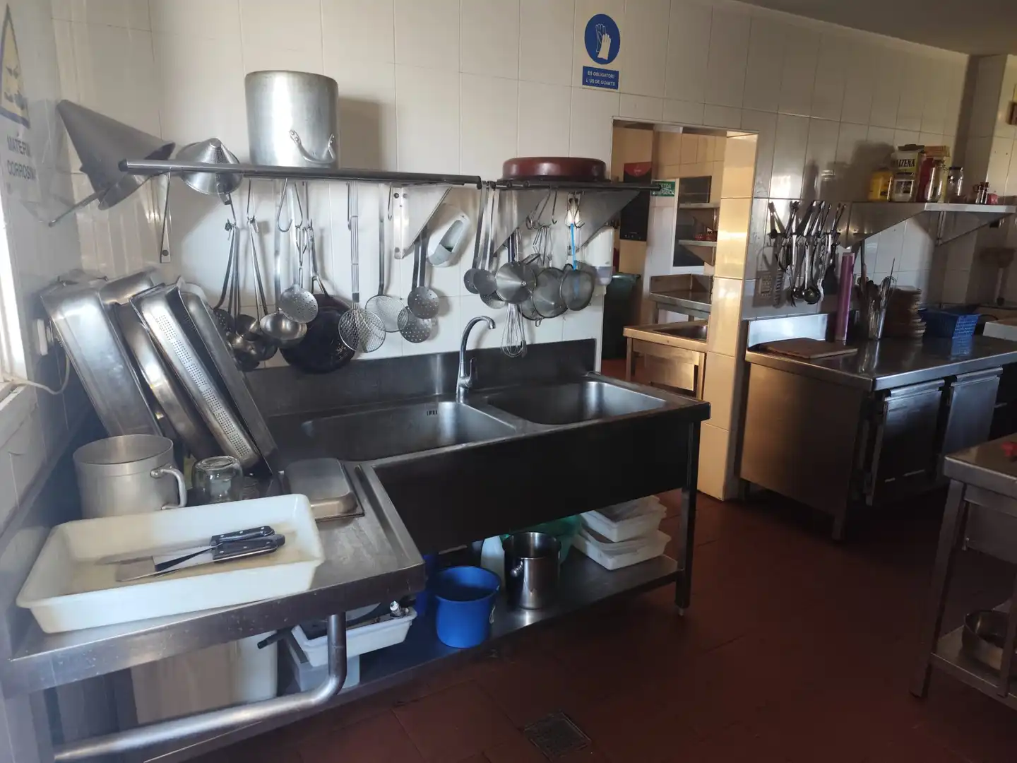 Cuina de Local de lloguer en Torrefarrera amb Aire condicionat, Calefacció i Terrassa