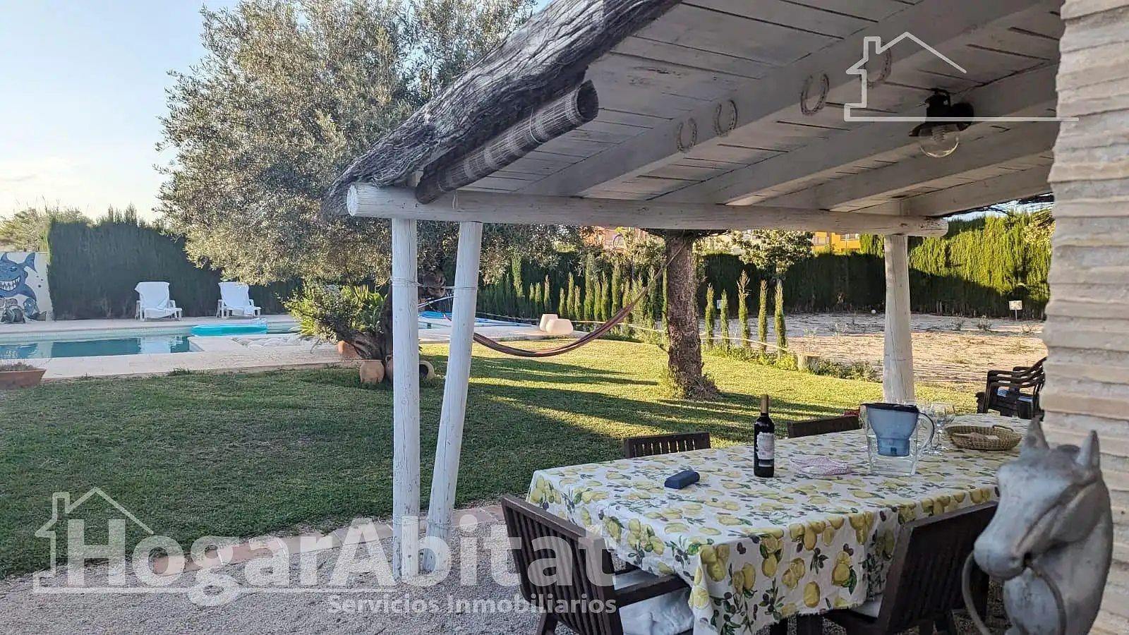 Jardí de Casa o xalet en venda en Oliva amb Aire condicionat, Jardí privat i Terrassa