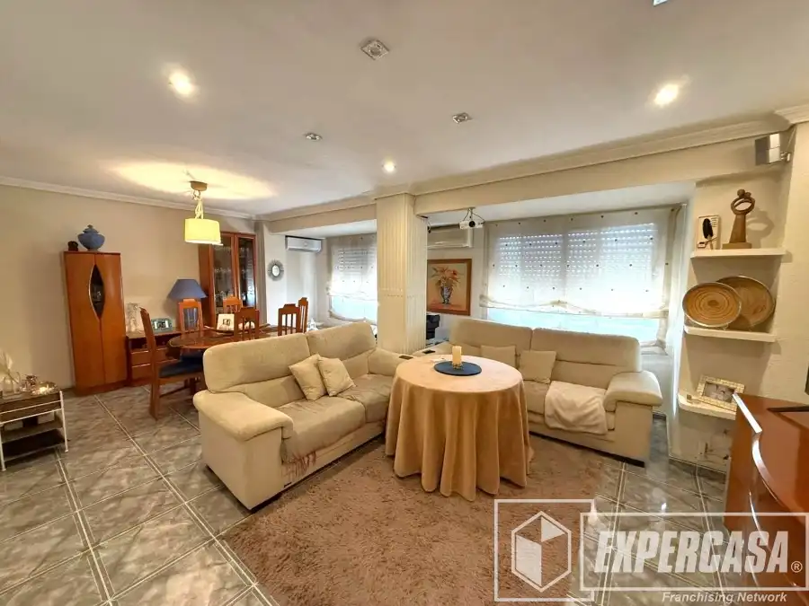 Appartamento con ascensore in vendita a Calle Duc de Llíria 60, imagen 2