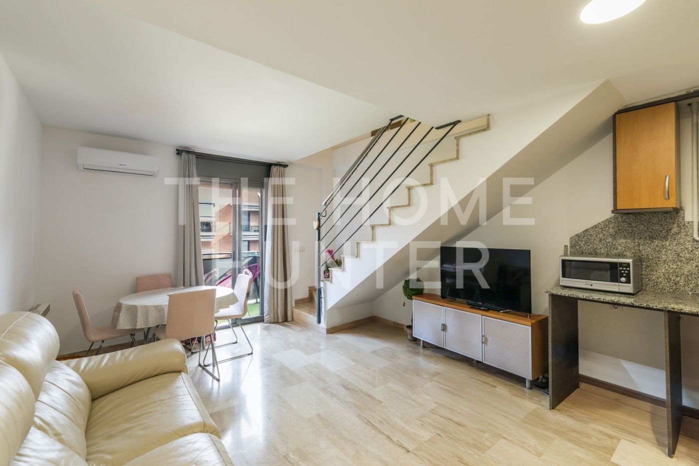Living room of Flat for sale in Rubí  with Air Conditioner, Heating and Terrace