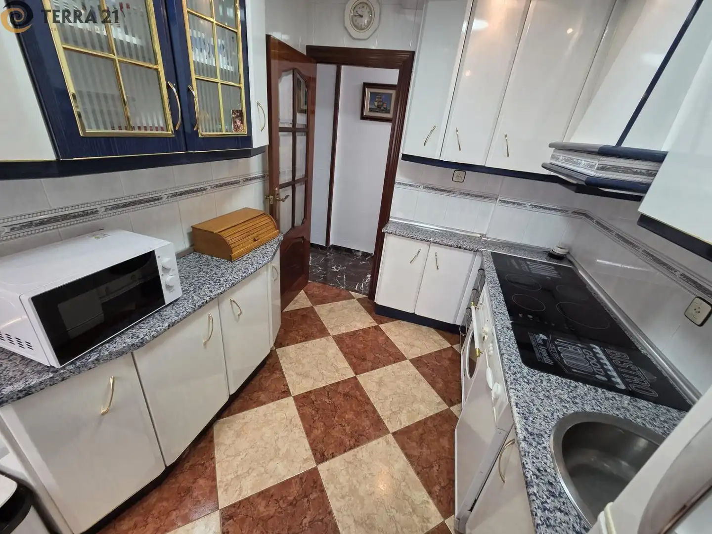 Kitchen of Flat for rent in Jaén  with Air Conditioner and Heating