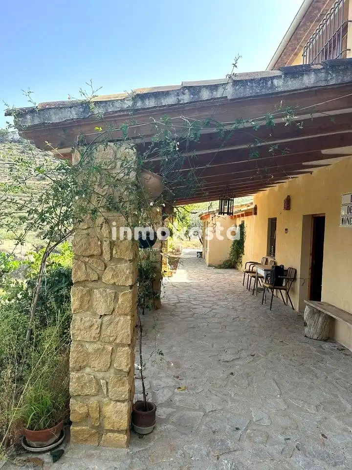 Vista exterior de Casa o xalet en venda en Sella amb Jardí privat i Terrassa