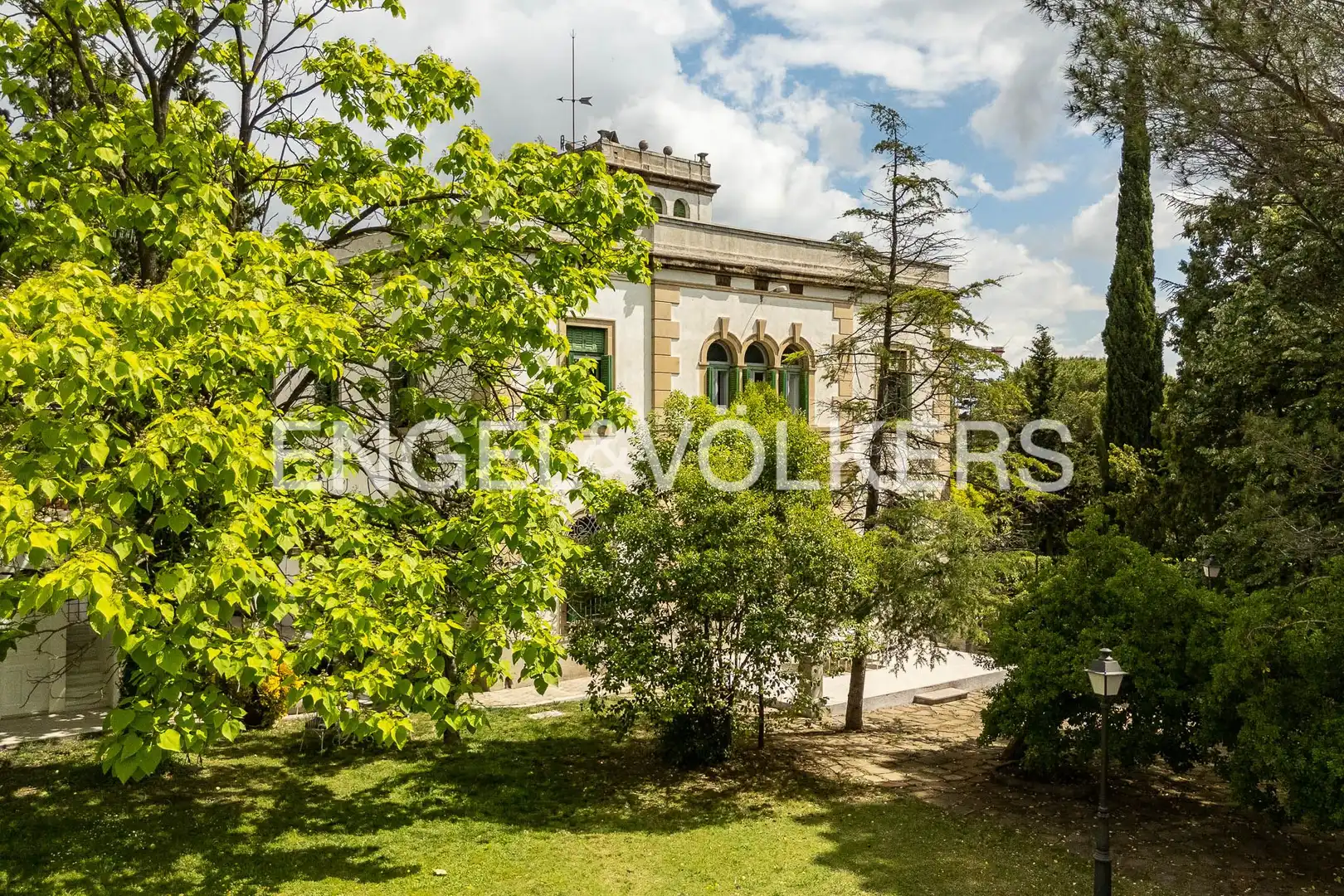 Vista exterior de Casa o chalet en venta en Llinars del Vallès con Aire acondicionado, Calefacción y Jardín privado