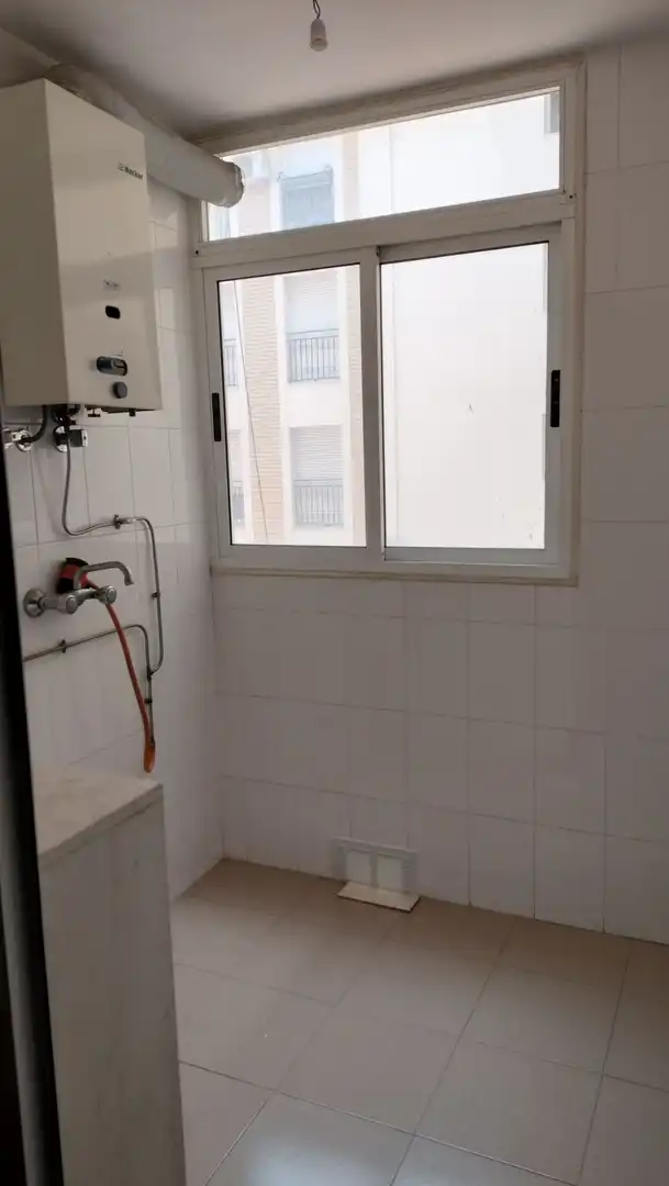 Wohnung zum Verkauf in N/A, -1, Loja