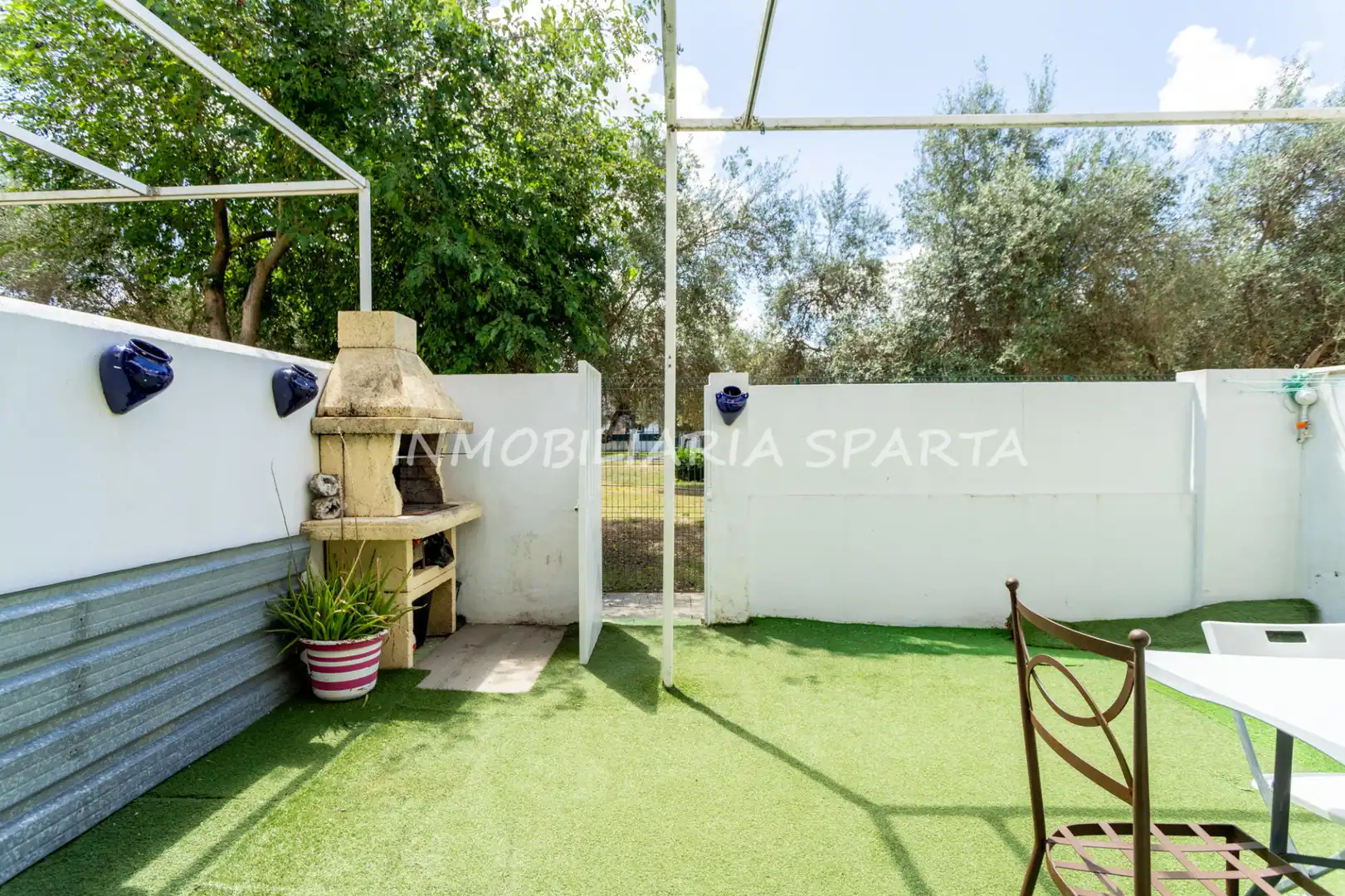 Garden of Detached homes for sale in Espartinas  with Air Conditioner and Heating