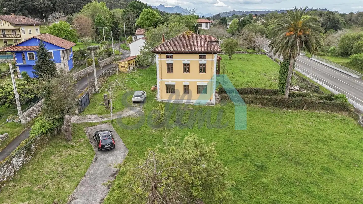 Vista exterior de Casa o chalet en venta en Llanes con Calefacción, Jardín privado y Parquet