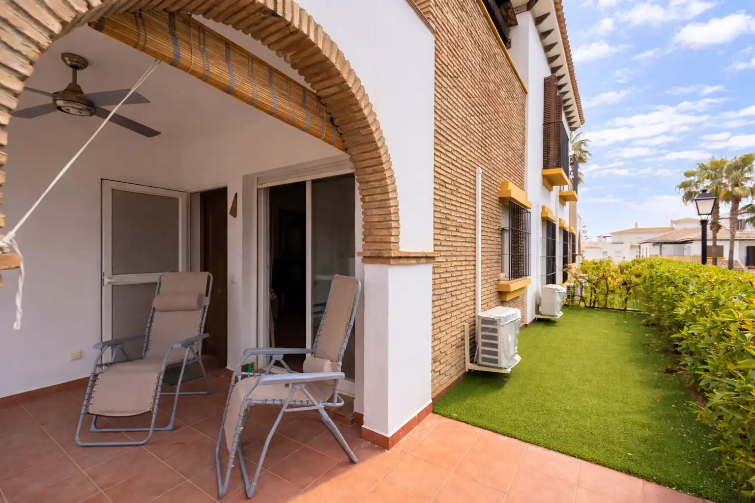 Terraced house with pool for sale in Avenida Cañada Julián 8, imagen 4