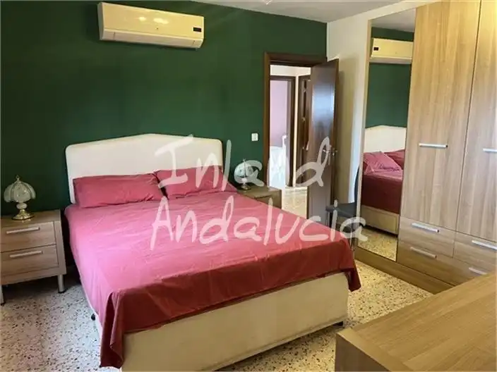 Habitación de Casa adosada en venta en Alcalá la Real con Terraza y Internet