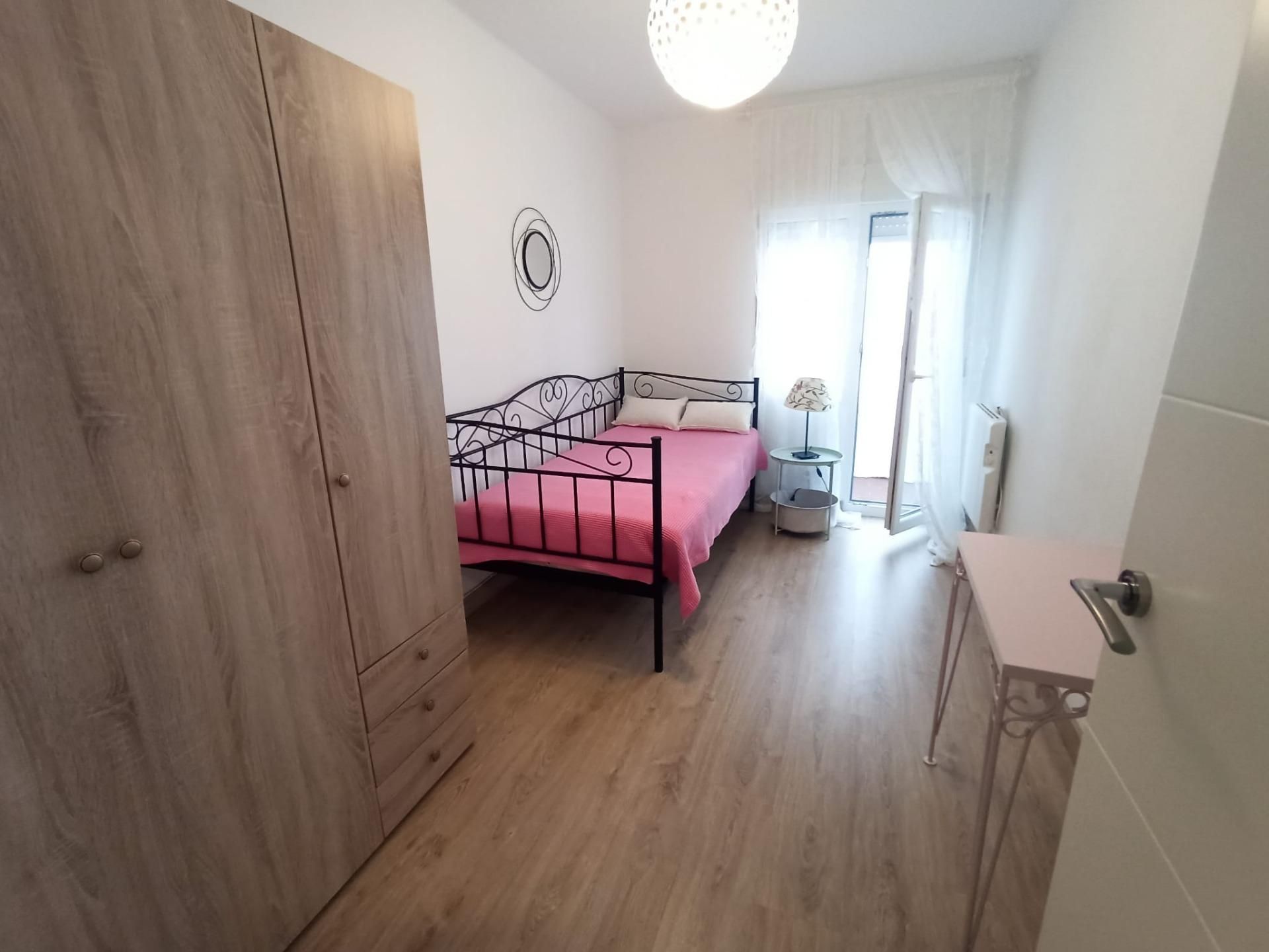 Flat to rent in Calle de Pedro Salinas, Los Castros