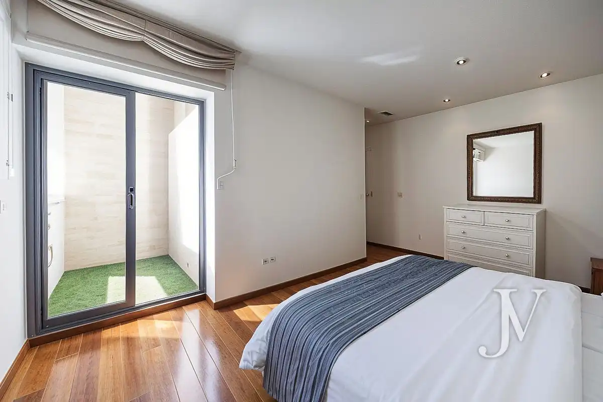 Habitación de Casa o chalet en venta en Madrid con Aire acondicionado, Calefacción y Jardín privado