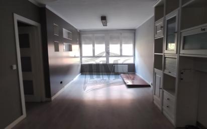 Living room of Flat for sale in  Madrid Capital  with Air Conditioner, Heating and Parquet flooring