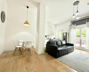 Living room of Apartment to rent in  Madrid Capital  with Air Conditioner, Furnished and Washing machine
