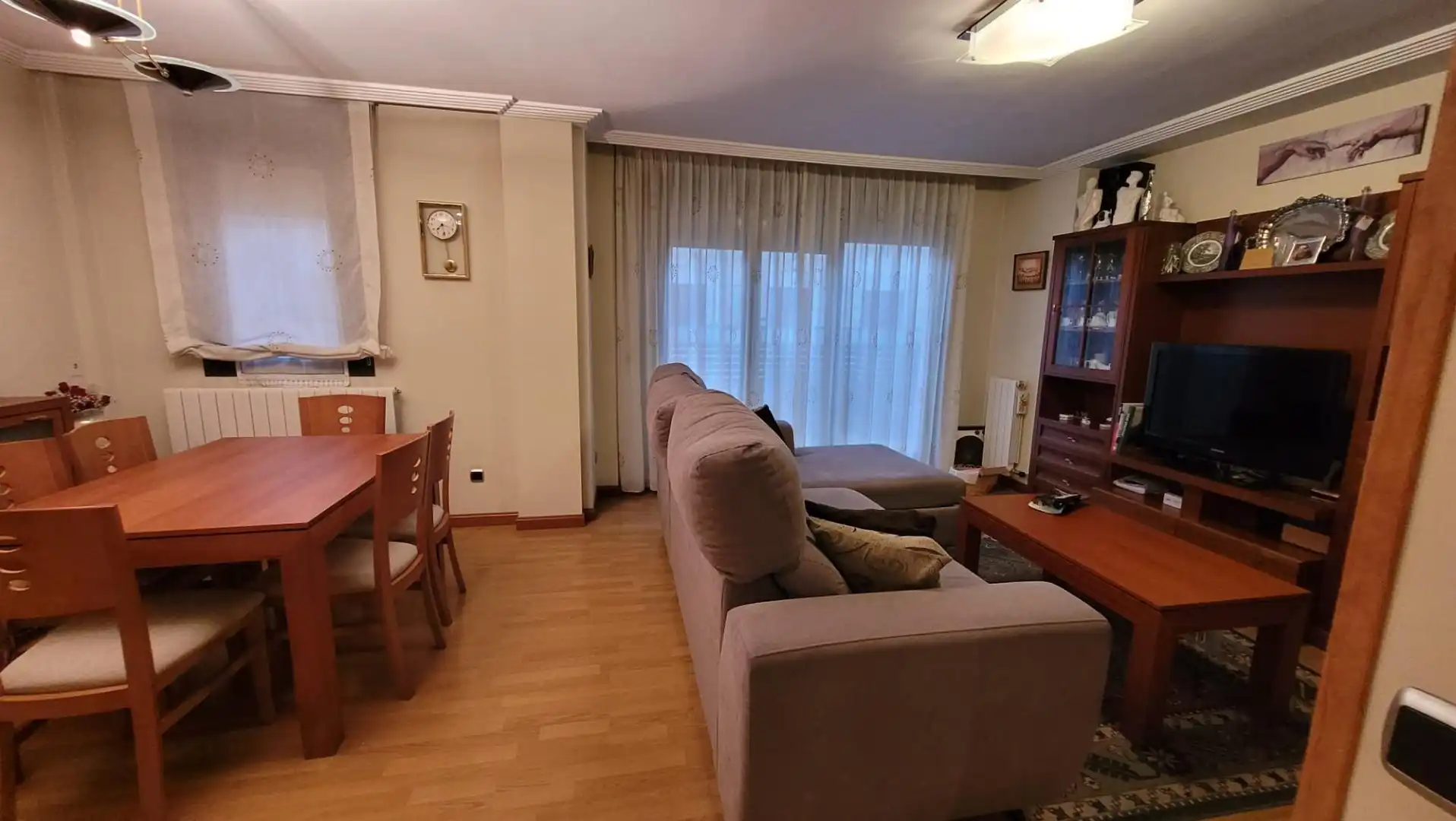 Sala d'estar de Casa adosada en venda en Garrido