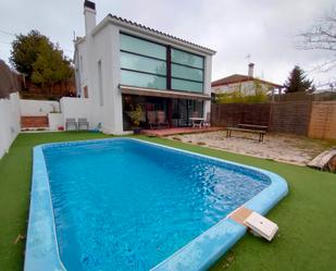 Piscina de Casa o xalet en venda en Llagostera amb Aire condicionat, Calefacció i Jardí privat