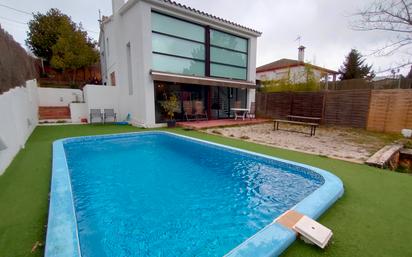 Piscina de Casa o xalet en venda en Llagostera amb Aire condicionat, Calefacció i Jardí privat