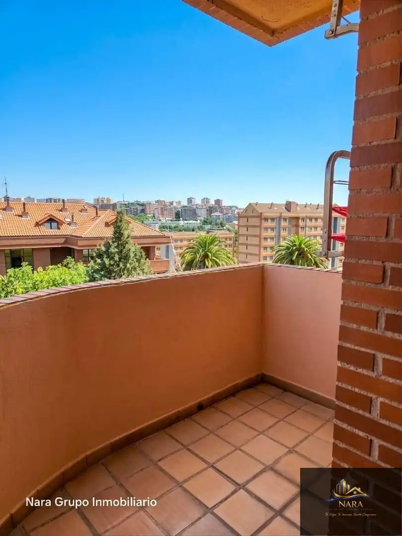 Schlafzimmer von Wohnung zum Verkauf in Santander mit Heizung, Privatgarten und Parkett