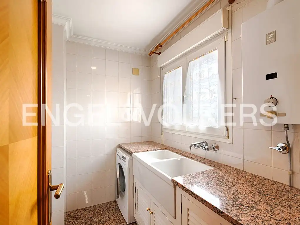 Casa con terraza en venta en Parc Bosc - Castell, imagen 8